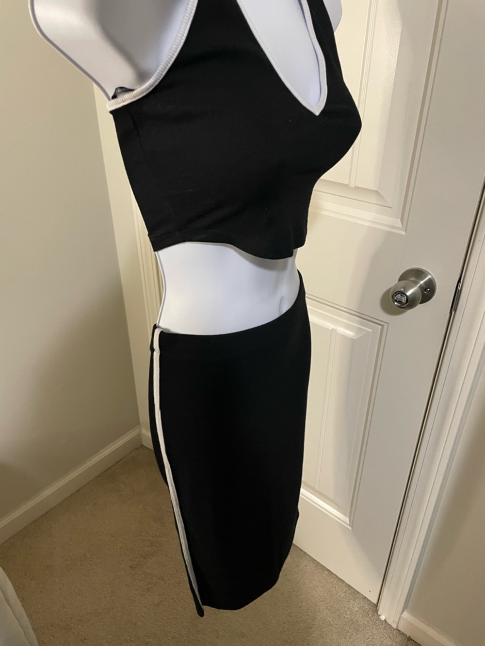 Forever 21 Black and White Trim Halter Two-Piece Set - Picture 4 of 5